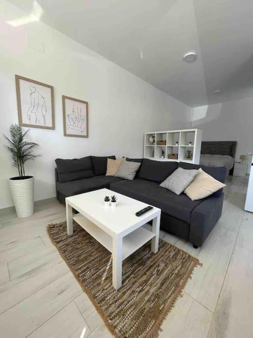 Estudio Playa La Misericordia Малага Екстериор снимка